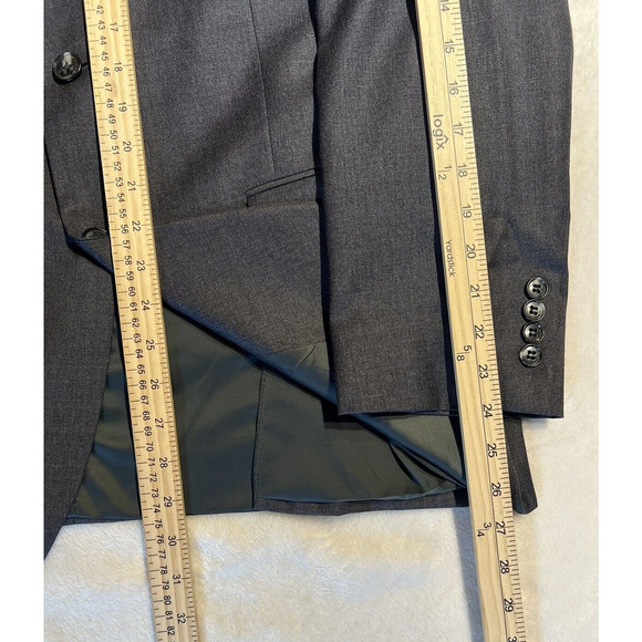 Jos A Bank Traveler 42R 32W Mens Gray 2 Piece Suit Jacket and Pants Note - Picture 10 of 16